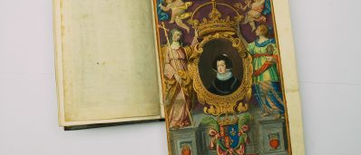 La biblioteca del Museo de Bellas Artes de Asturias  recibe en donación el valioso libro “Pompa funeral. Honras y exequias de la alta y católica señora  doña Isabel de Borbón”